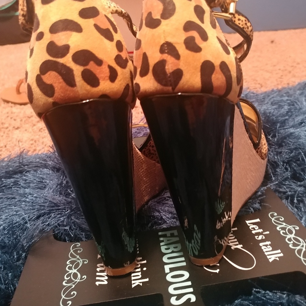 Wedge Heels - Picture 3 of 14